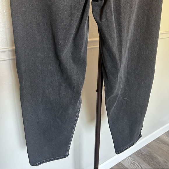 American Eagle Black Distressed Relaxed Baggy High Rise Mom Jeans Women 8 Short - Picture 5 of 10